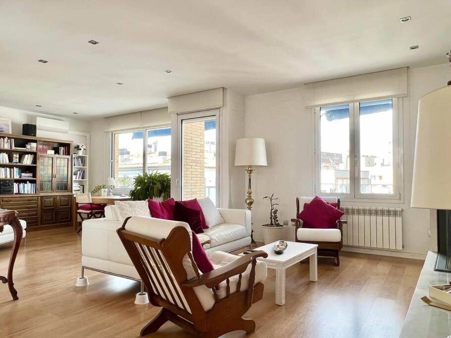 Moderno Y Amplio Apartamento En El Centro De Roses Zewnętrze zdjęcie